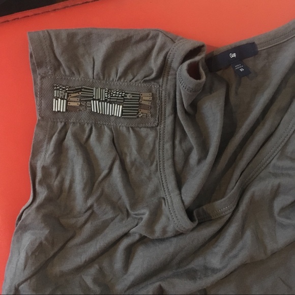 Dark taupe beaded shoulder t shirt - Picture 4 of 4